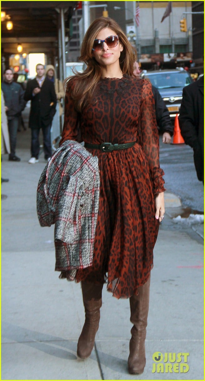 eva mendes late show appearance 09