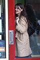 katie holmes big apple diner with male pal 05