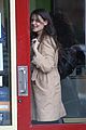katie holmes big apple diner with male pal 07