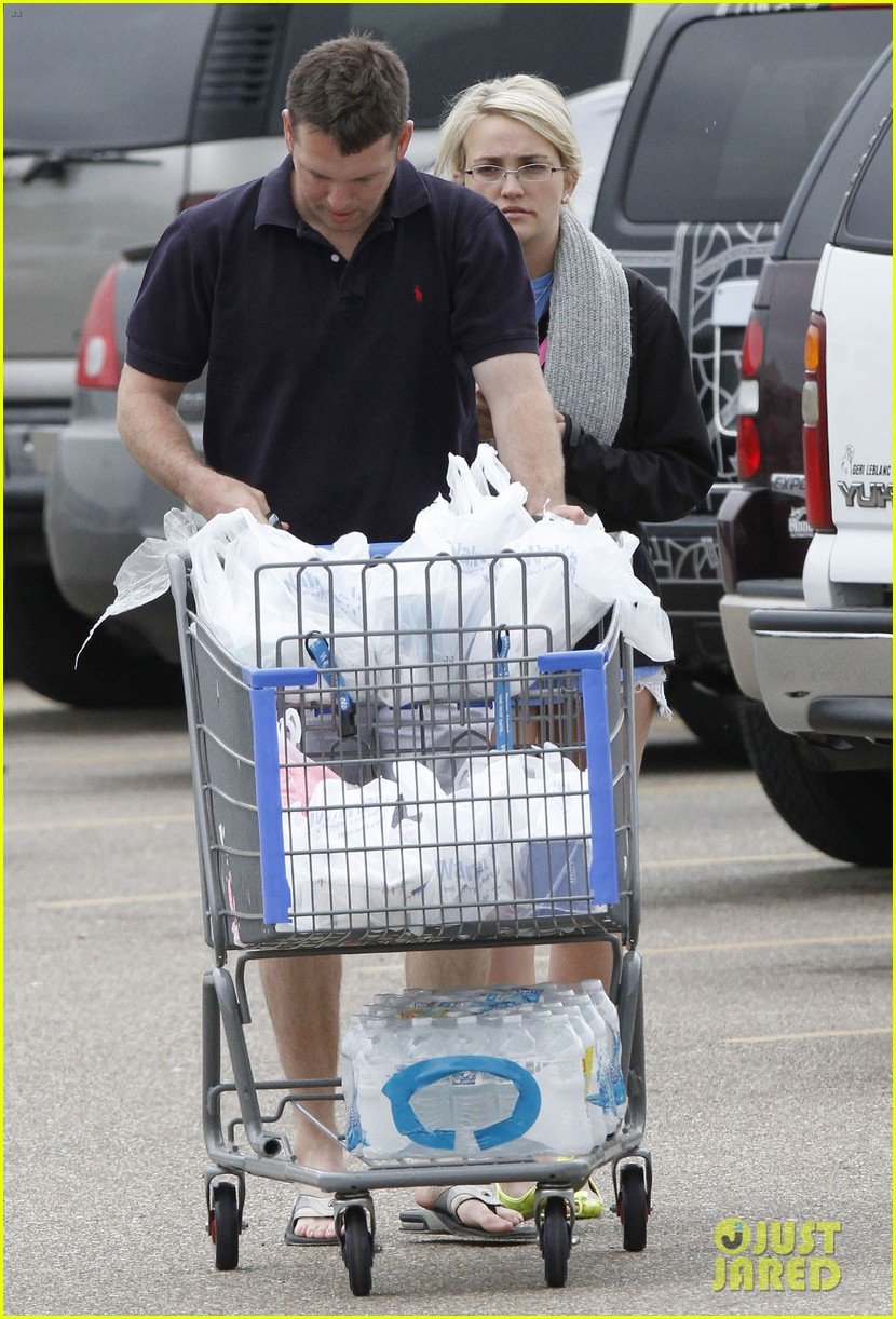 Jamie Lynn Spears: Grocery Shopping with Jamie Watson!: Photo 2840641 | Jamie  Lynn Spears, Jamie Watson Photos | Just Jared: Entertainment News, image size:830x1222