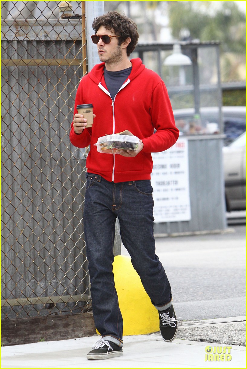 leighton meester adam brody separate lunch outings 142830576