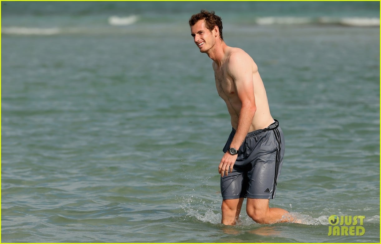 andy murray shirtless victory swim after sony open win 212841171