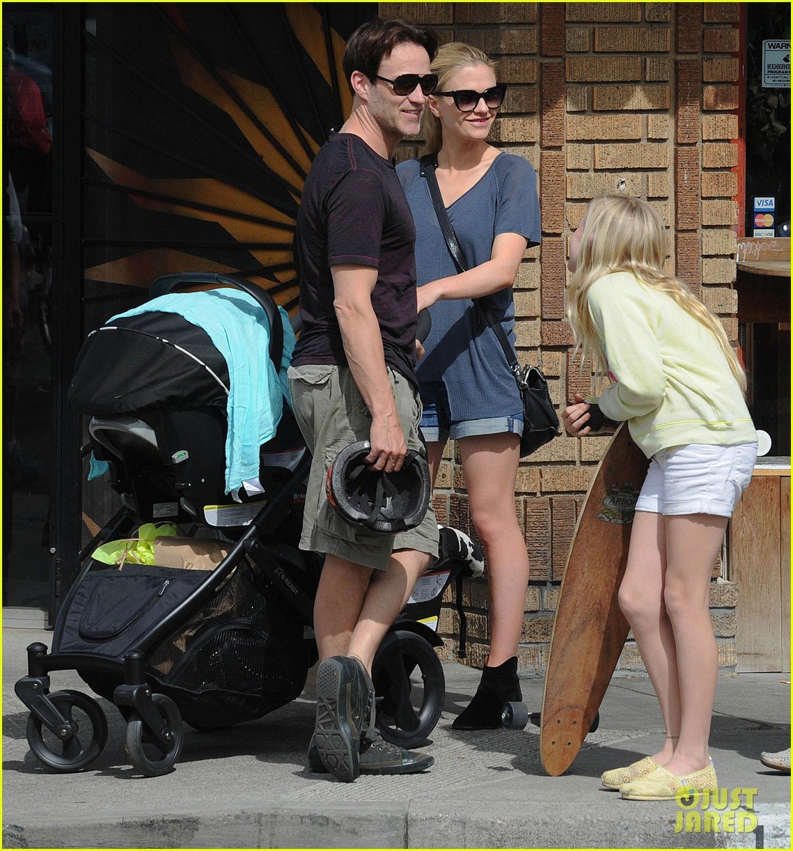 anna paquin stephen moyer abbot kinney with the family 02