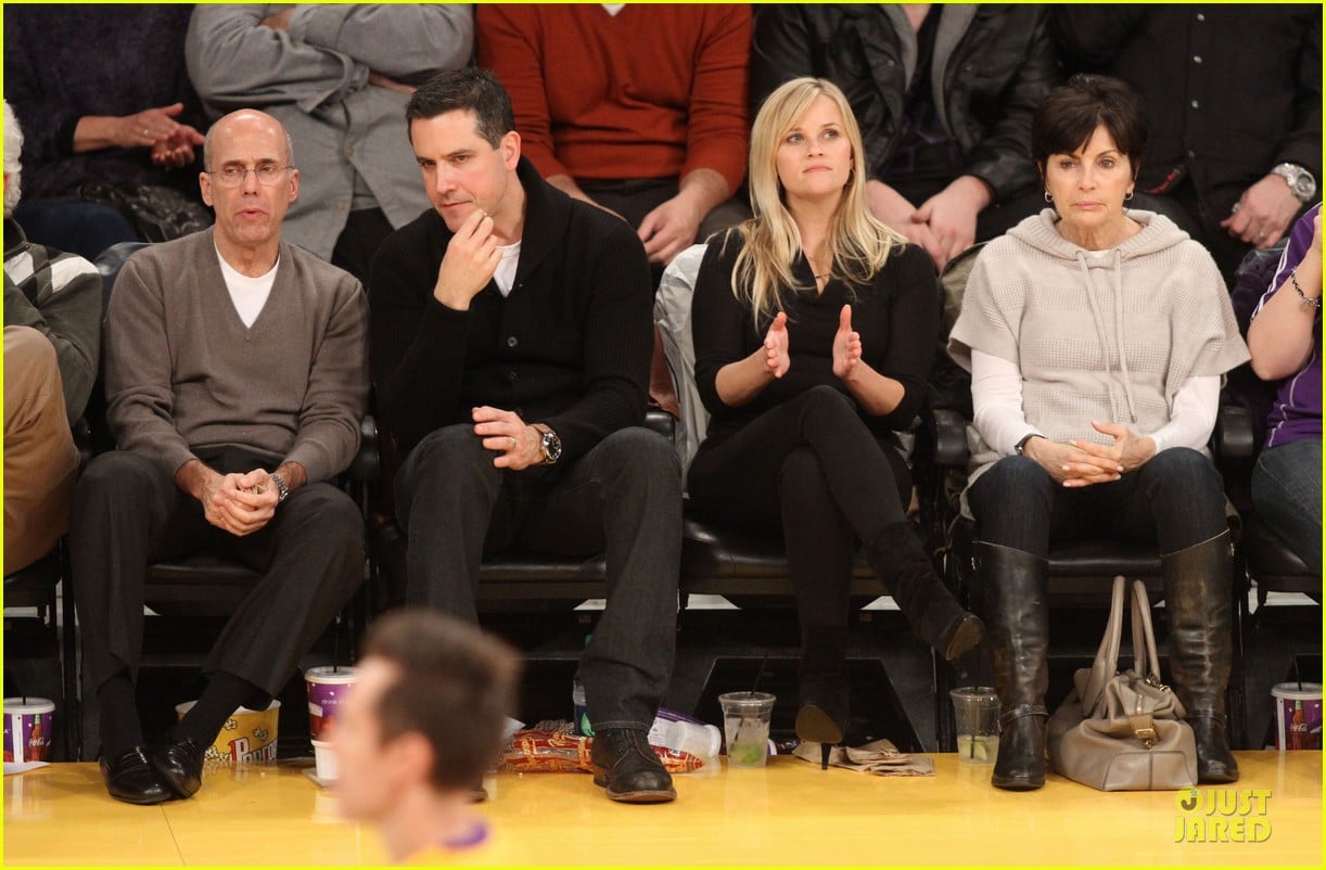 reese witherspoon jim toth lakers game date night 082827777