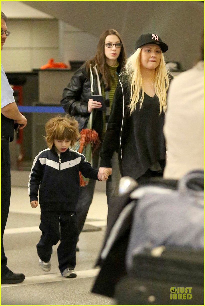 Christina Aguilera & Max LAX Arrival After Tokyo Heaven! Photo