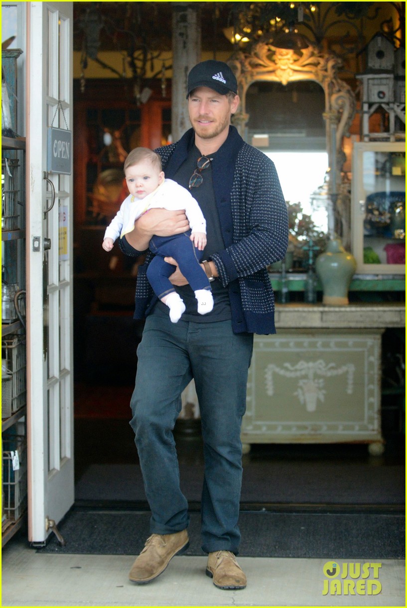 drew barrymore will kopelman antique shopping with baby olive 052850824