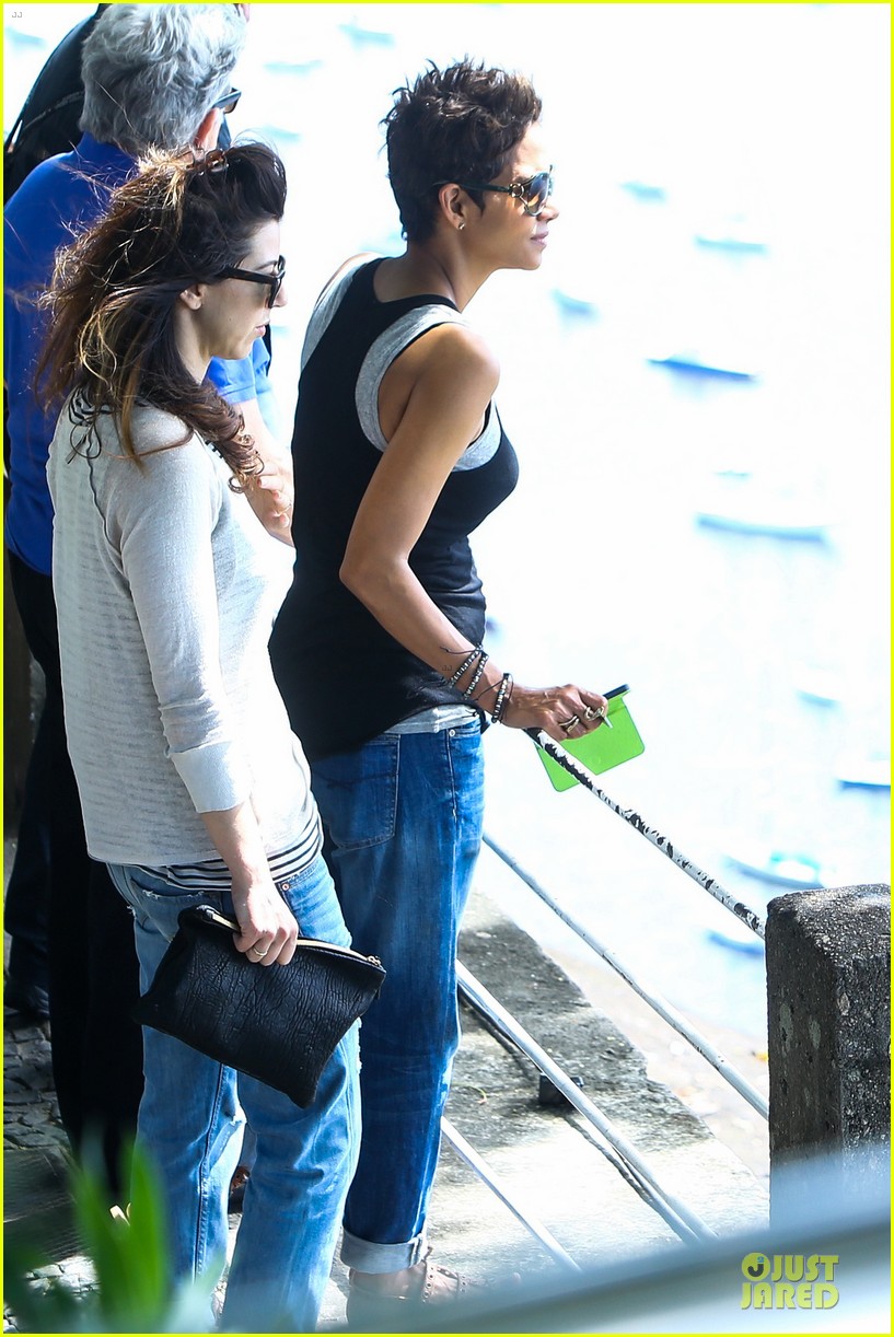 halle berry pregnant brazilian sightseeing 192848394