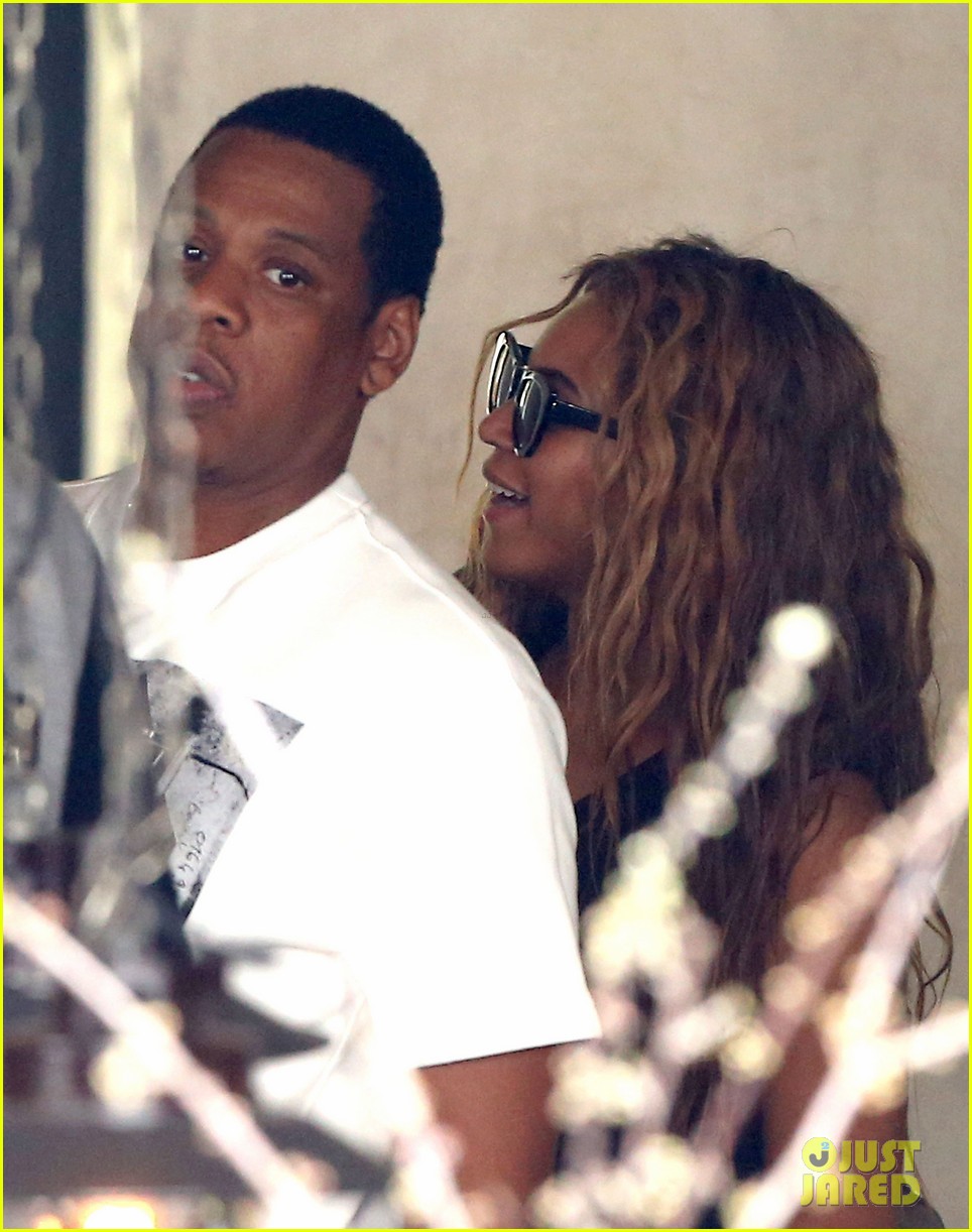 beyonce jay z parisian lunch with blue ivy carter 162857928