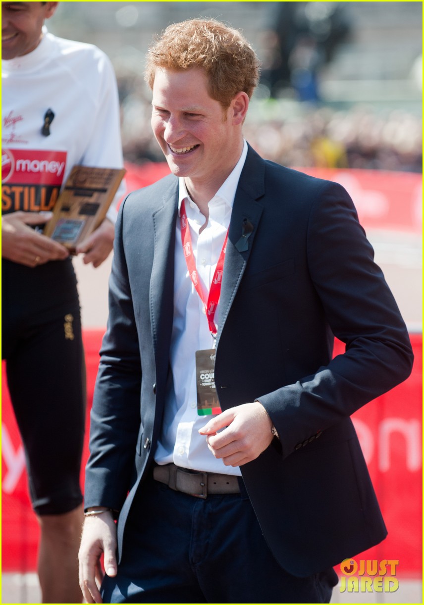 Prince Harry London Marathon Visit! Photo 2854832 Prince Harry
