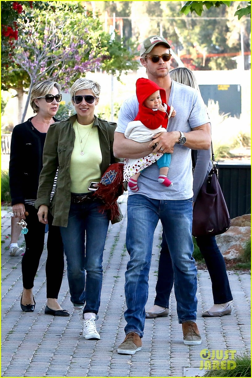 chris hemsworth elsa pataky lunchtime with india 062843657