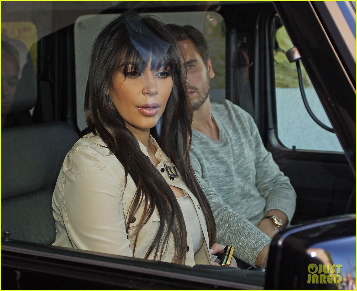 kim kardashian eats with sisters kanye west parties with rob 17