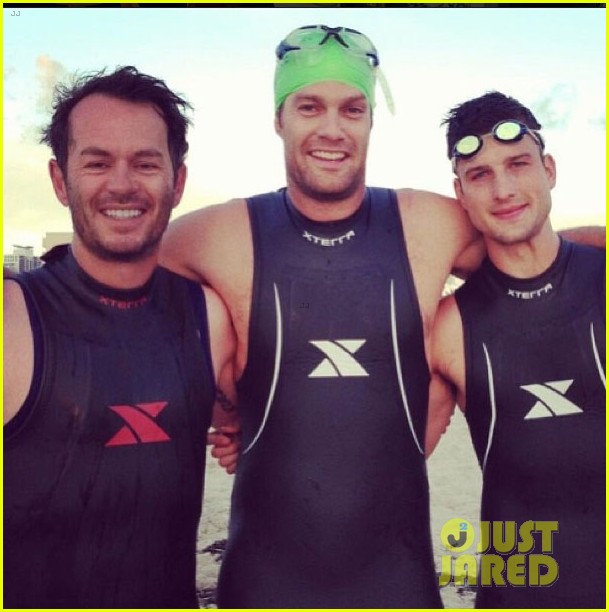 James Marsden & Shirtless Geoff Stults Nautica Triathlon! Photo