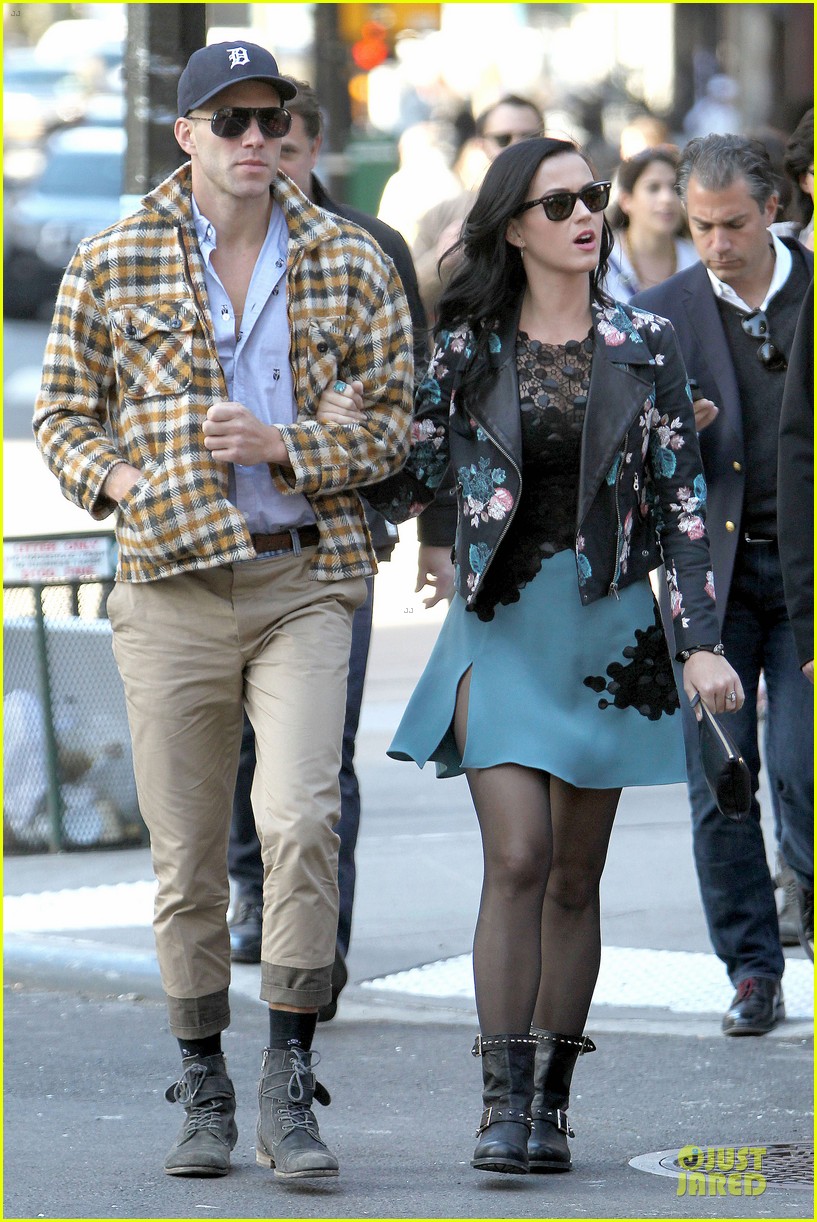 katy perry new york stroll with mystery man 03