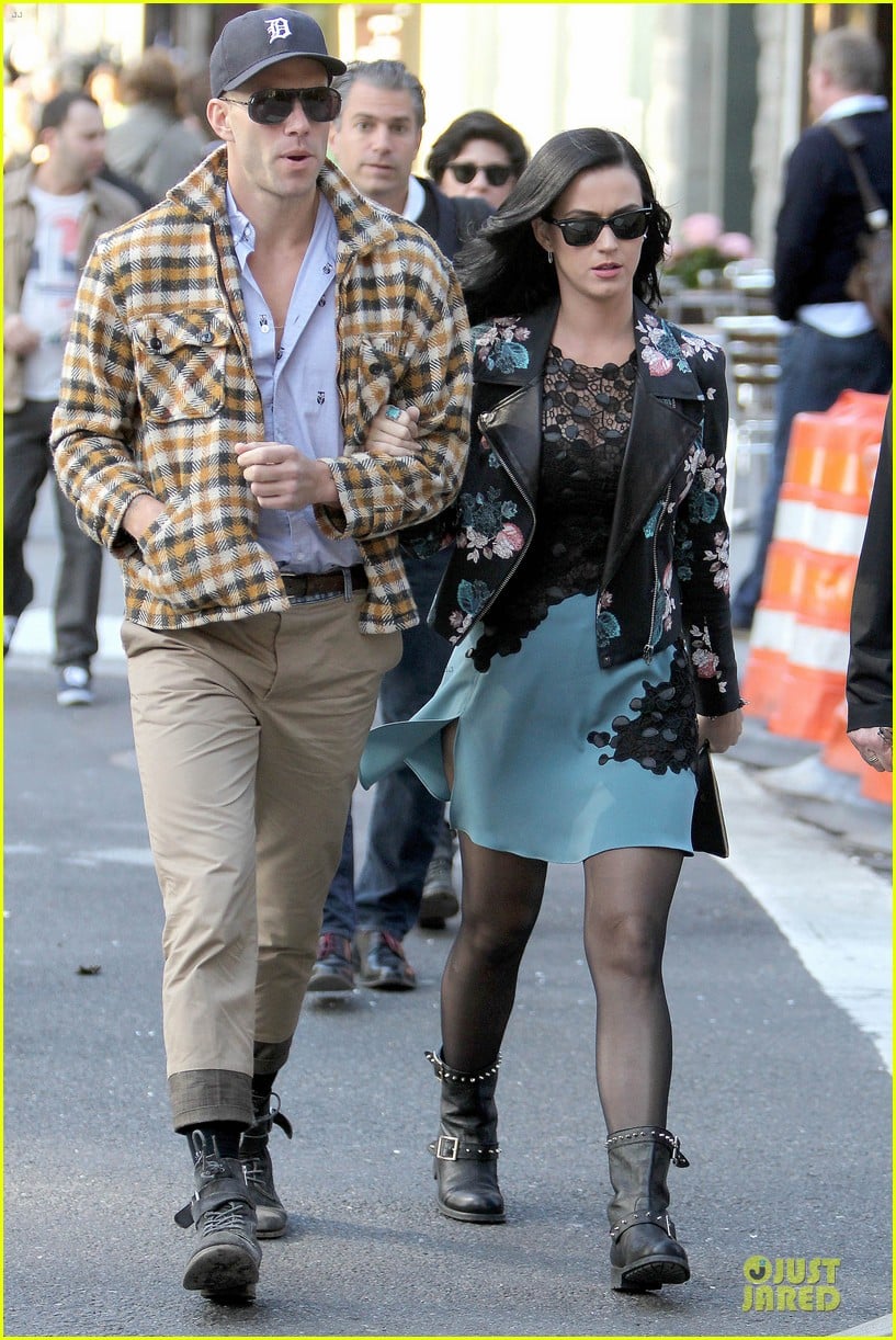 katy perry new york stroll with mystery man 082861382