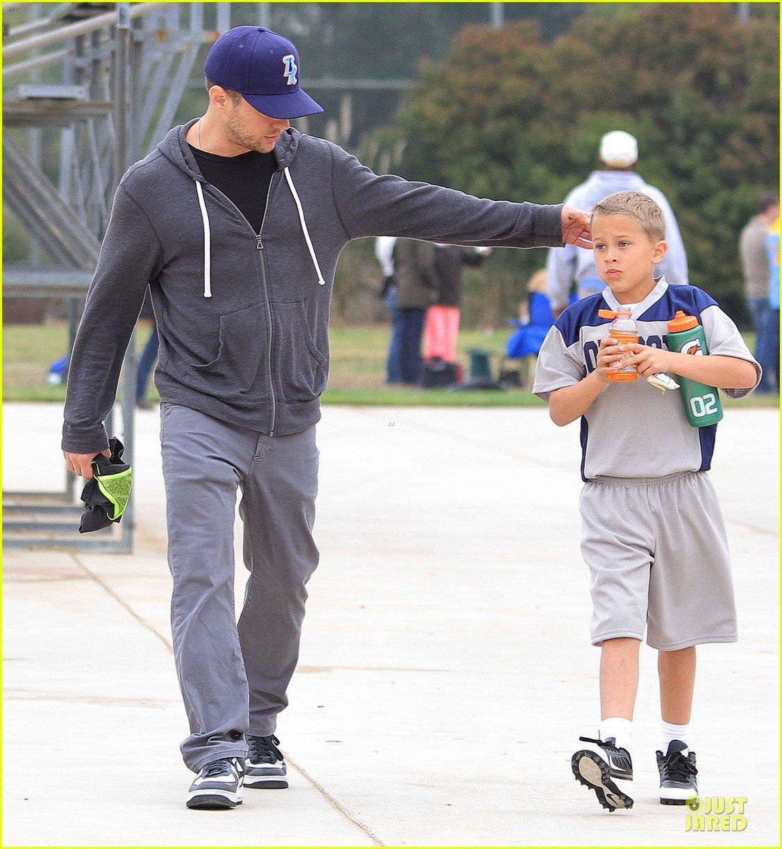 ryan phillippe cowboys soccer game with deacon 07