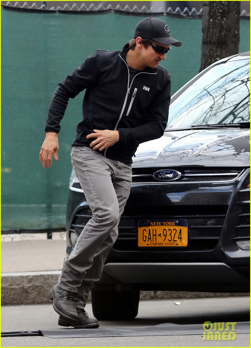 jeremy renner david o russellabscam project set exit 042841922
