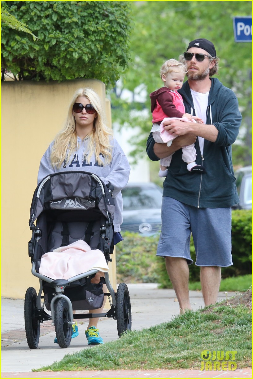 jessica simpson eric johnson eater outing with maxwell 242841241