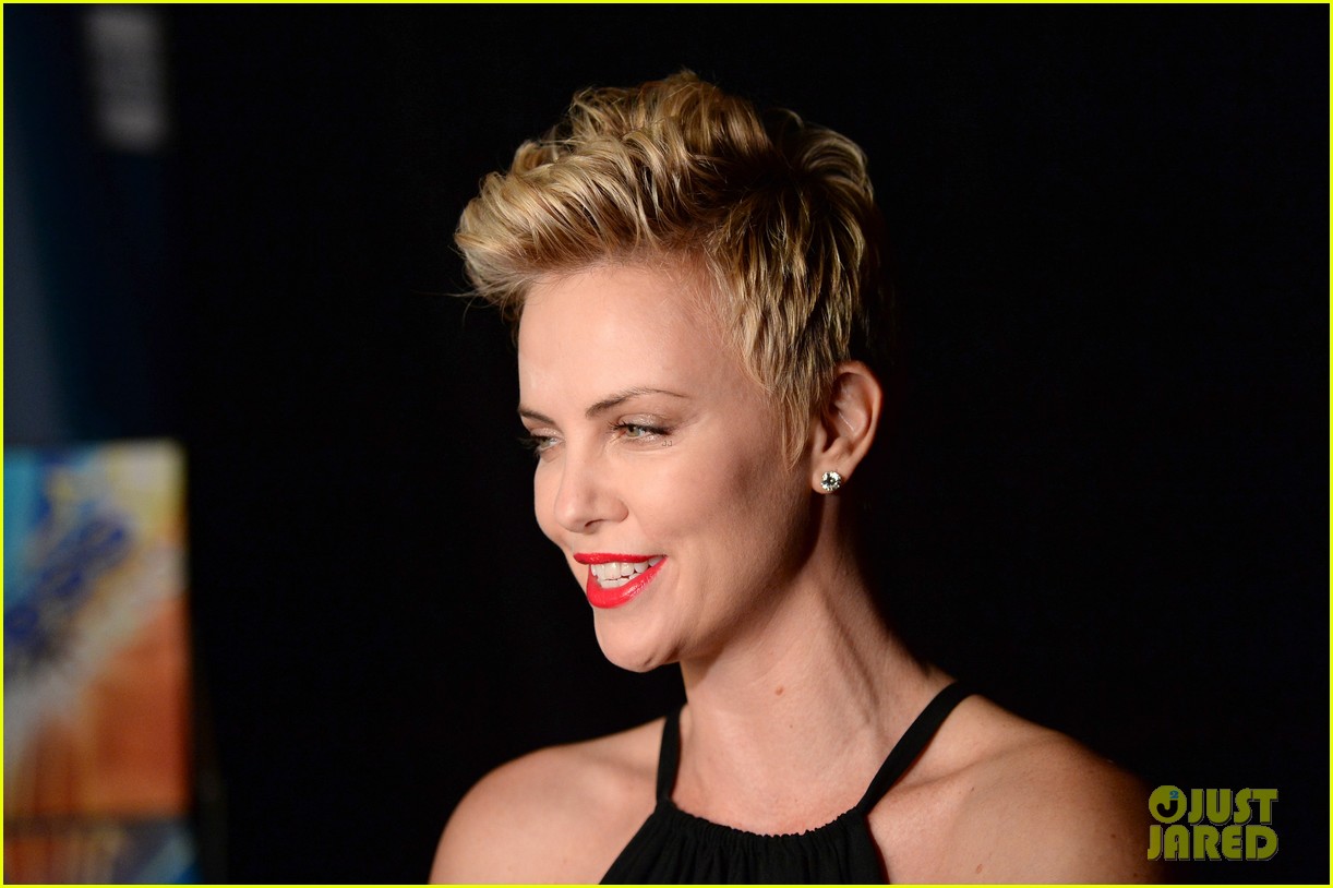 charlize theron glaad media awards 2013 red carpet 04