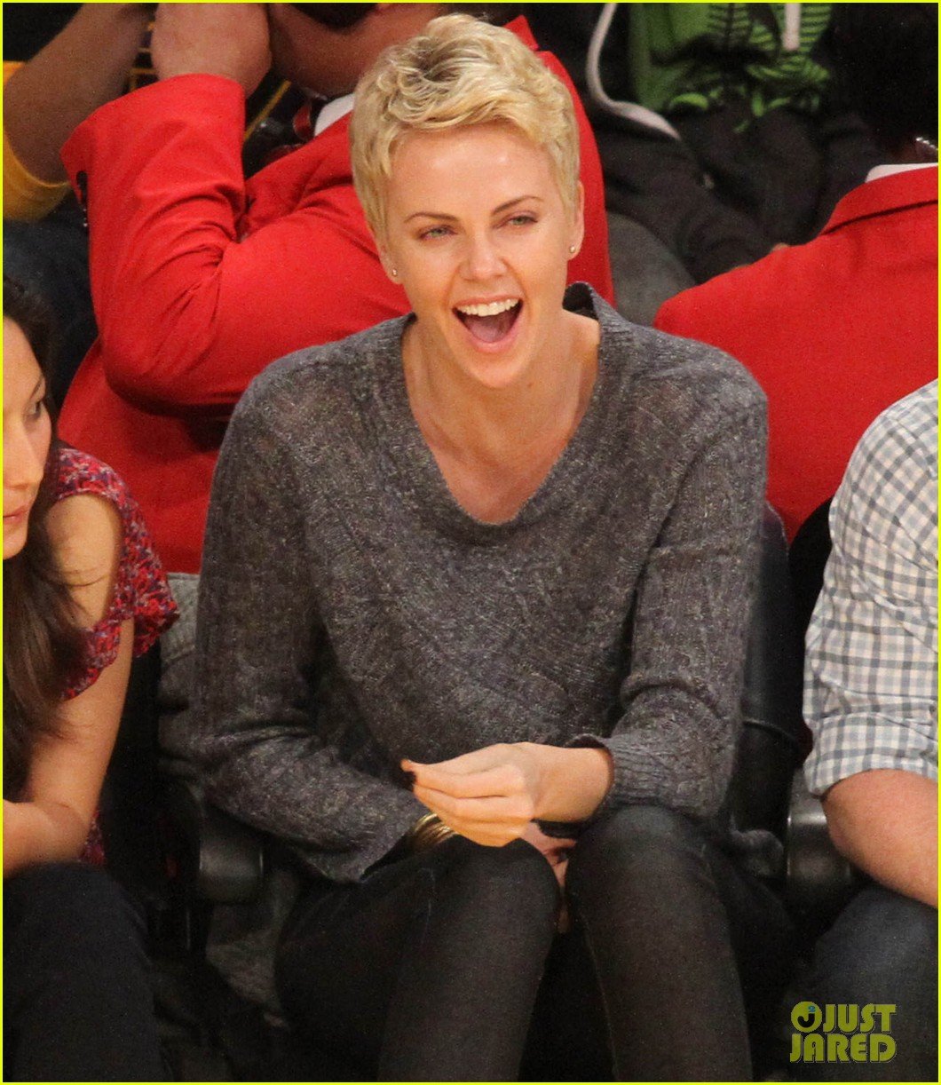 charlize theron lakers gal 052850440