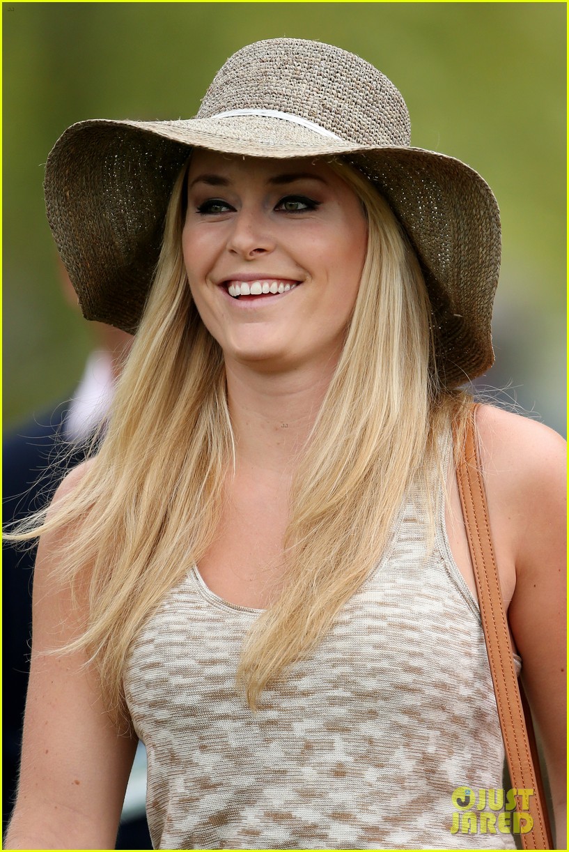 lindsey vonn cheers on tiger woods at masters tournament 122847888