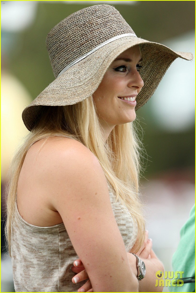 lindsey vonn cheers on tiger woods at masters tournament 14