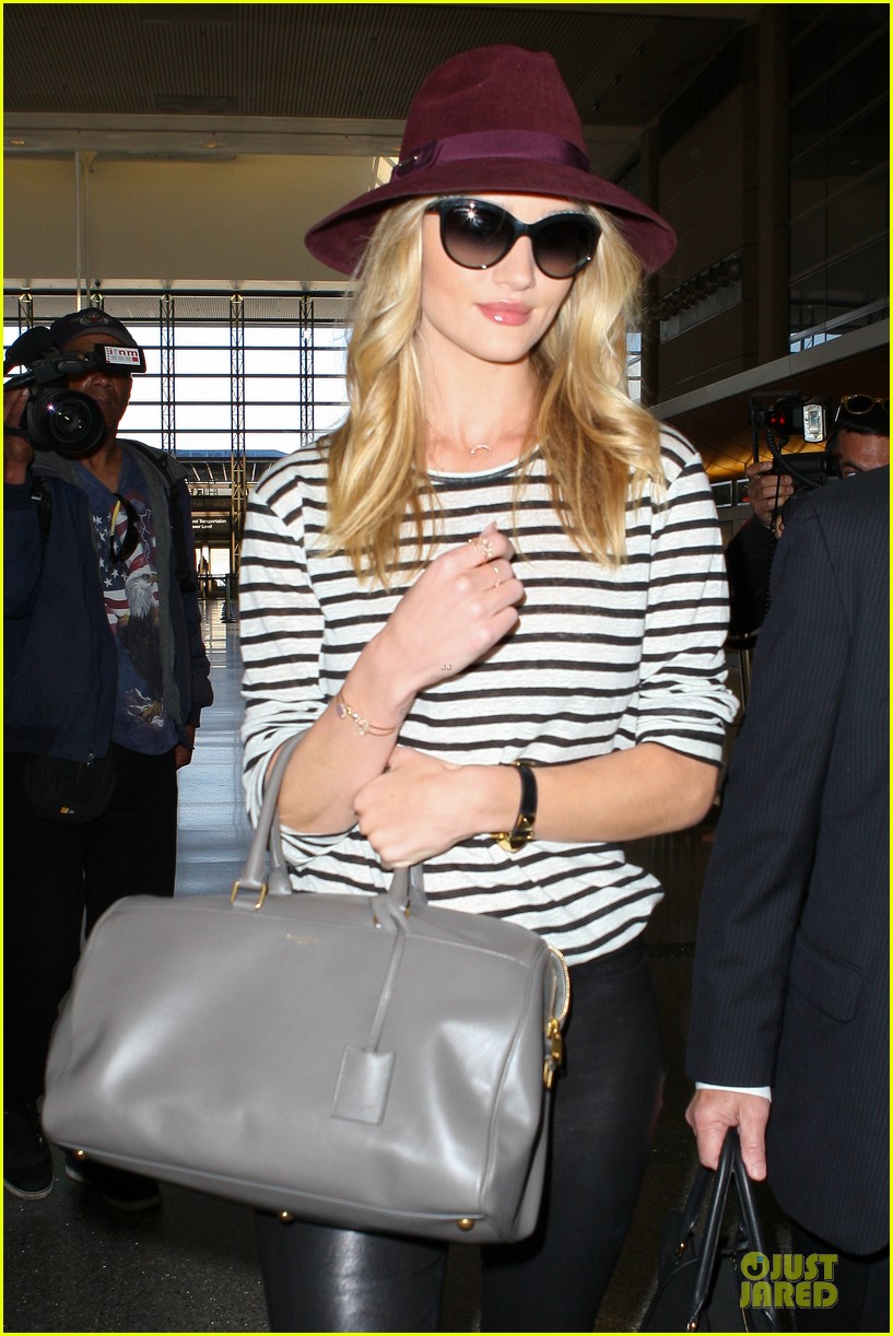 rosie huntington whiteley lax arrival after new orleans trip 22