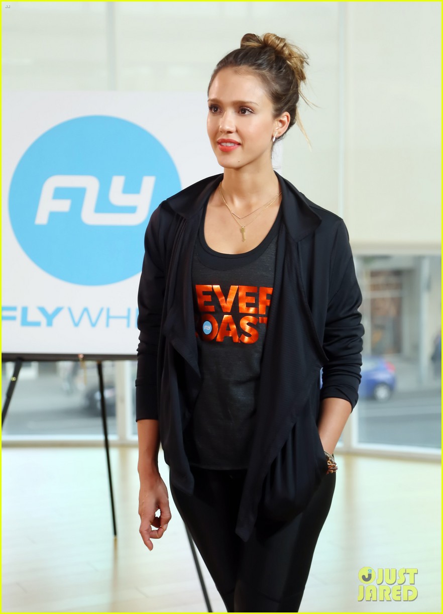 jessica alba cycling fundraiser for baby2baby 15