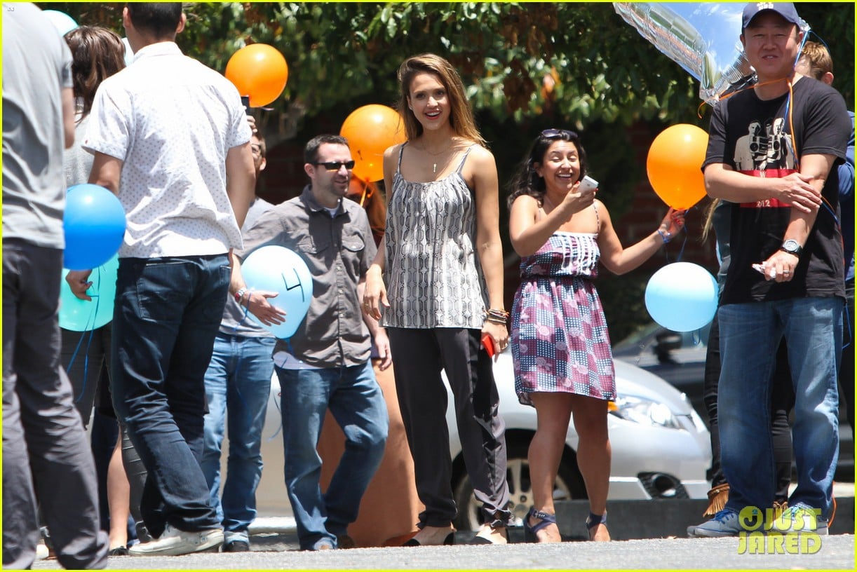 jessica alba cycling fundraiser for baby2baby 21