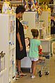 halle berry bel bambini shopping with nahla 25