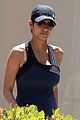 halle berry pregnant baby bump in workout clothes 02