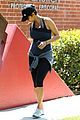 halle berry pregnant baby bump in workout clothes 10