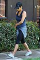 halle berry pregnant baby bump in workout clothes 12