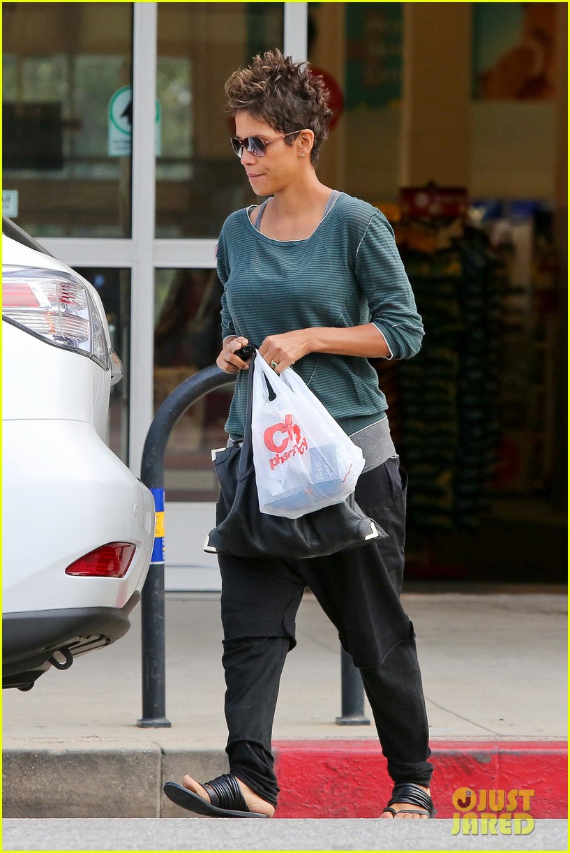 halle berry teen choice awards nominee for the call 15
