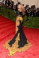 beyonce met ball 2013 red carpet with solange knowles 03