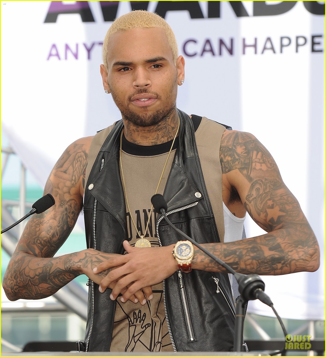 chris brown bet awards press conference 112870308