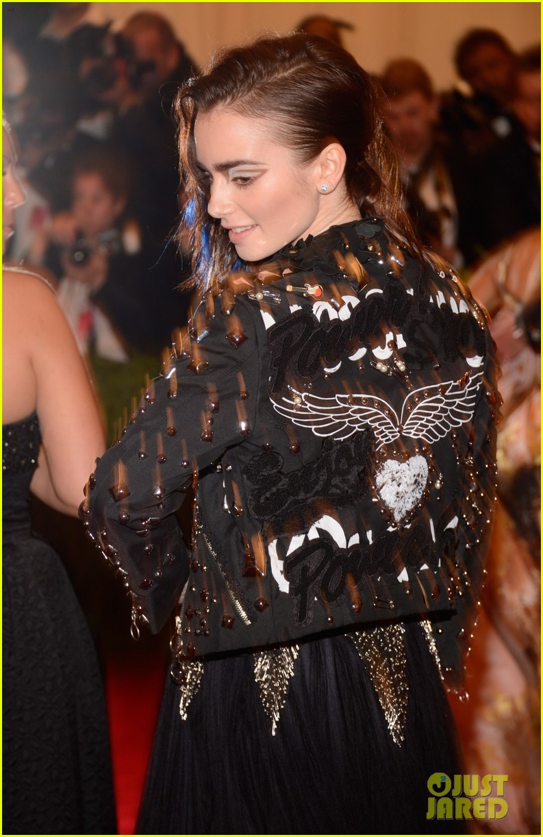 lily collins jamie campbell bower met ball 2013 red carpet 032865678