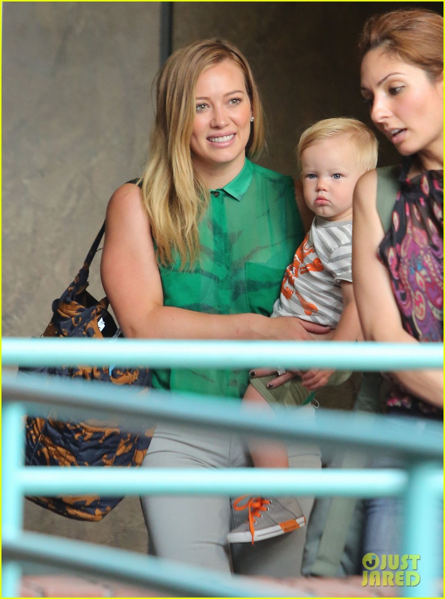 hilary duff feeling green with baby luca 072877280