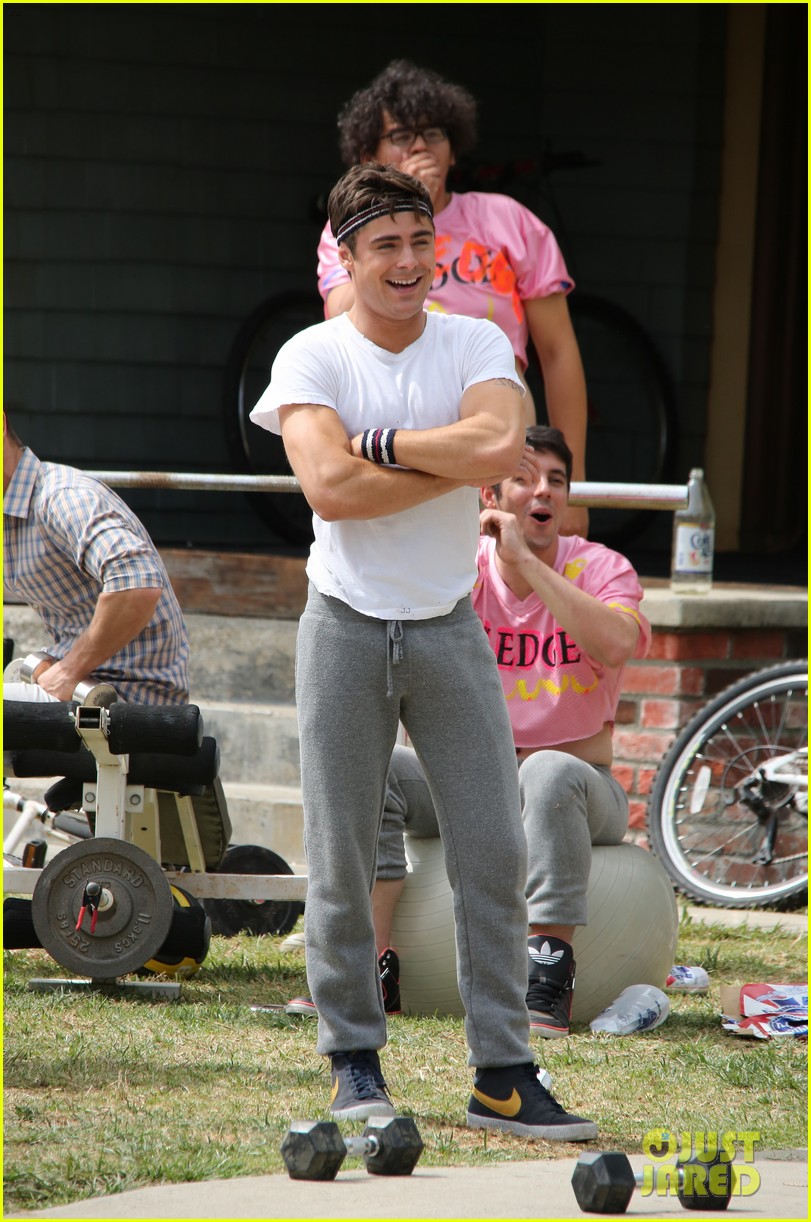 zac efron sweats it out with dave franco on townies set 12