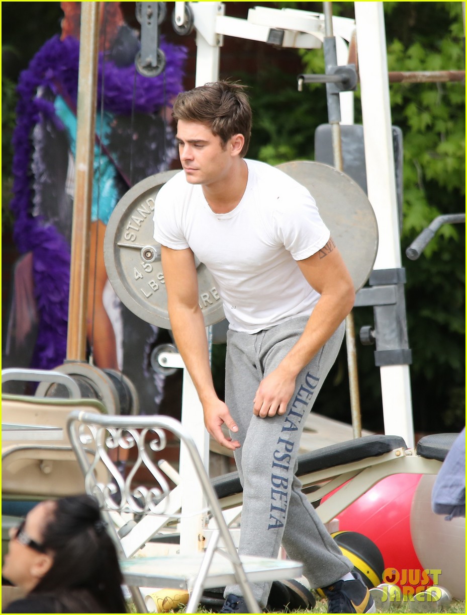 zac efron sweats it out with dave franco on townies set 222867034