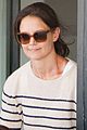 katie holmes and suri return from florida 02