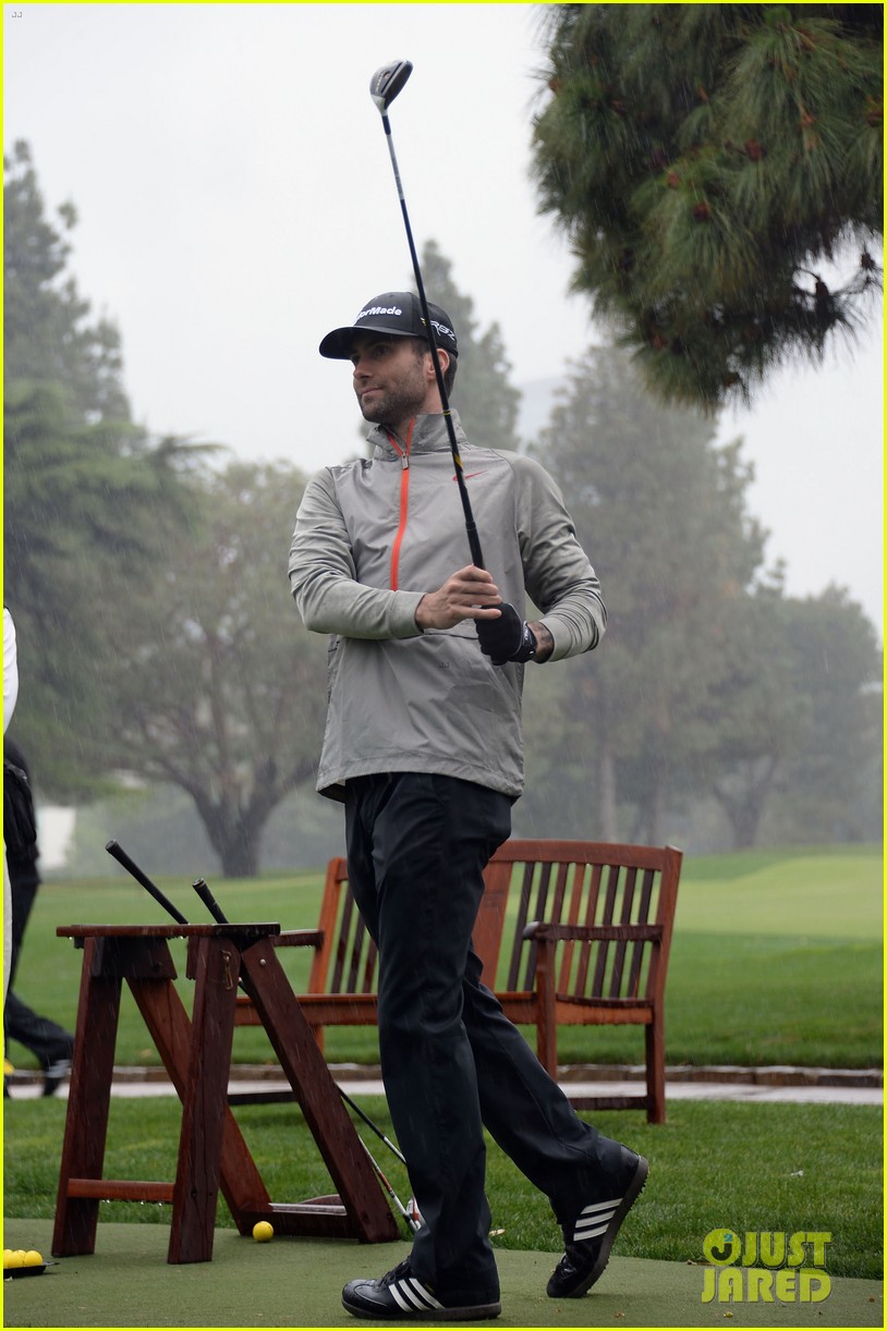adam levine george lopez celebrity golf classic 2013 072865005