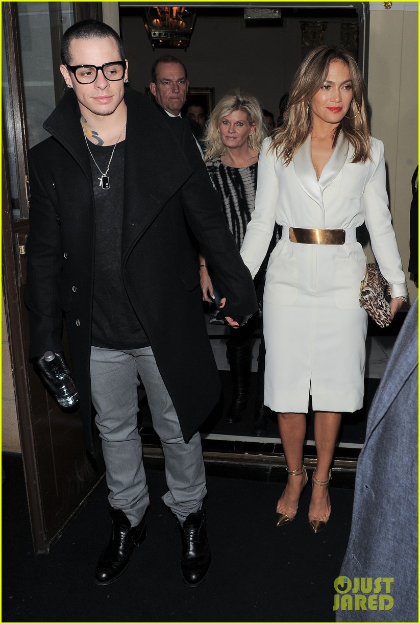 Jennifer Lopez London Date Night with Casper Smart! Photo 2880989