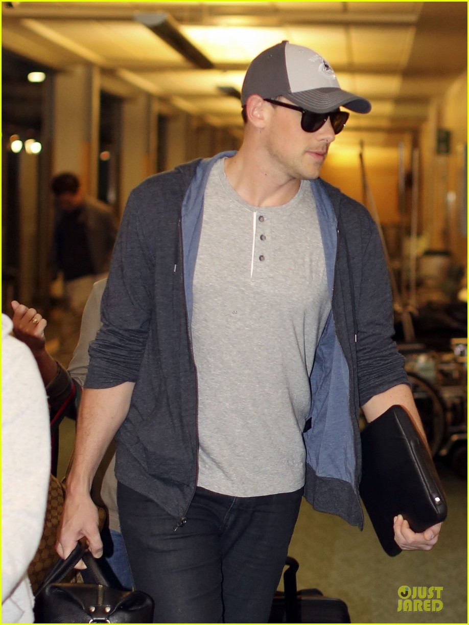 lea michele cory monteith vancouver departing couple 072863477
