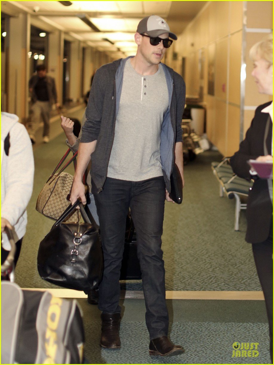 lea michele cory monteith vancouver departing couple 082863478