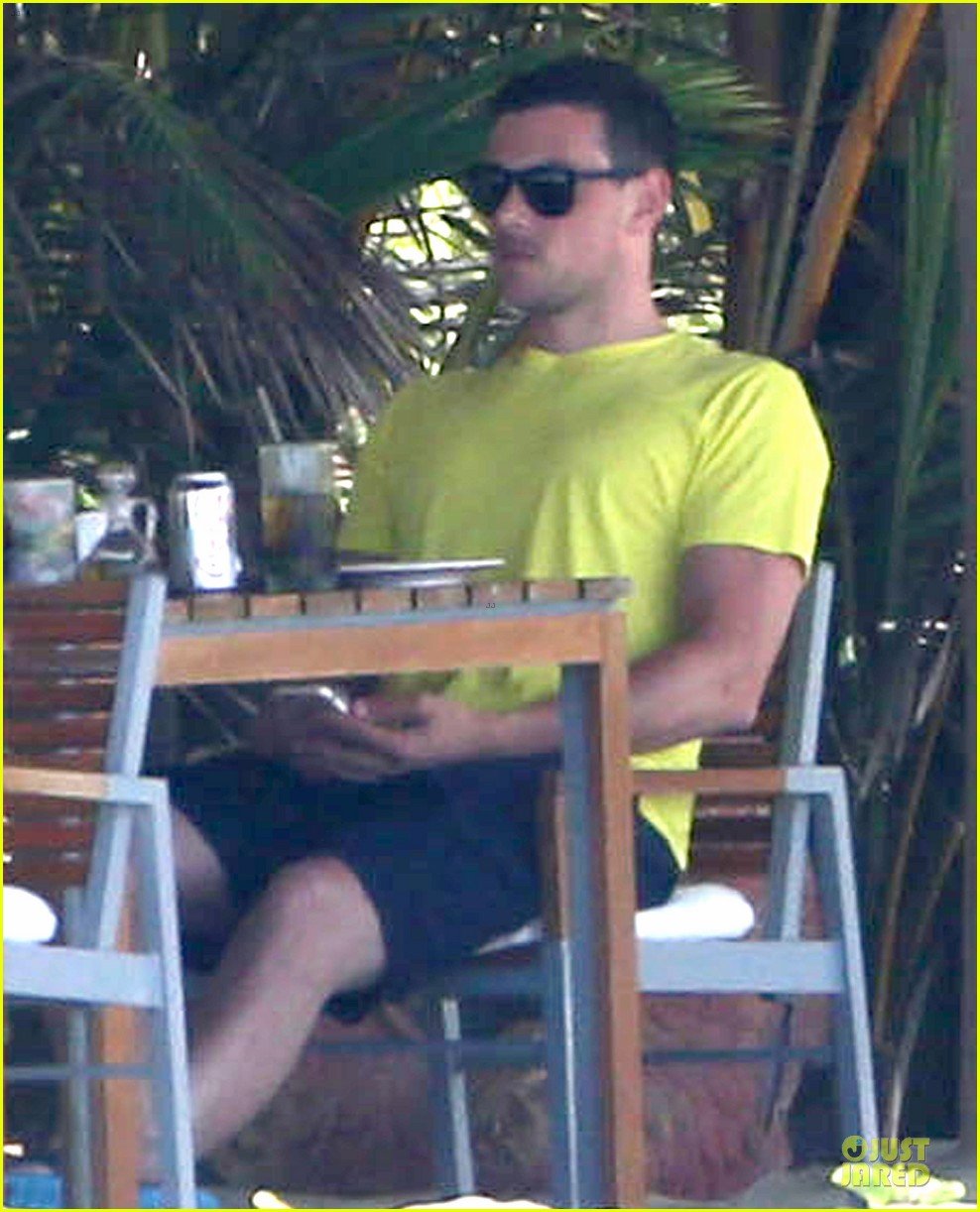 lea michele cory monteith beach lunch in mexico 022866180