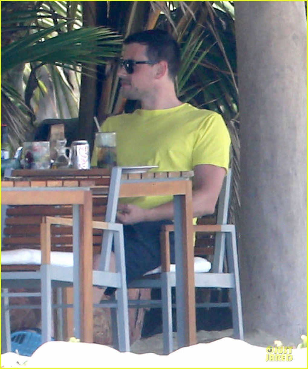 lea michele cory monteith beach lunch in mexico 142866192