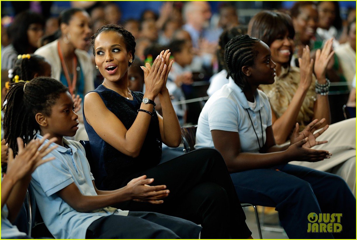 michelle obama kerry washington exercise with savoy school students 20