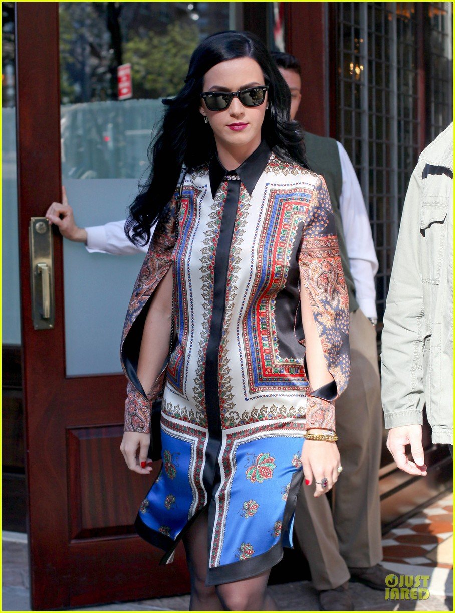 katy perry nyc hotel exit after killer queen unveiling 112863120