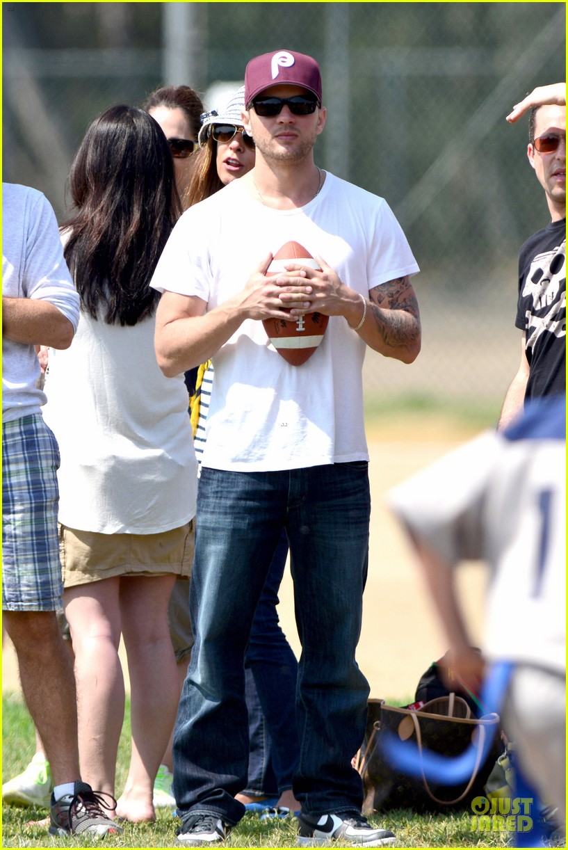 ryan phillippe abs flashing at deacon football game 012863589