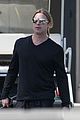 brad pitt steps out after angelina jolie double mastectomy 07